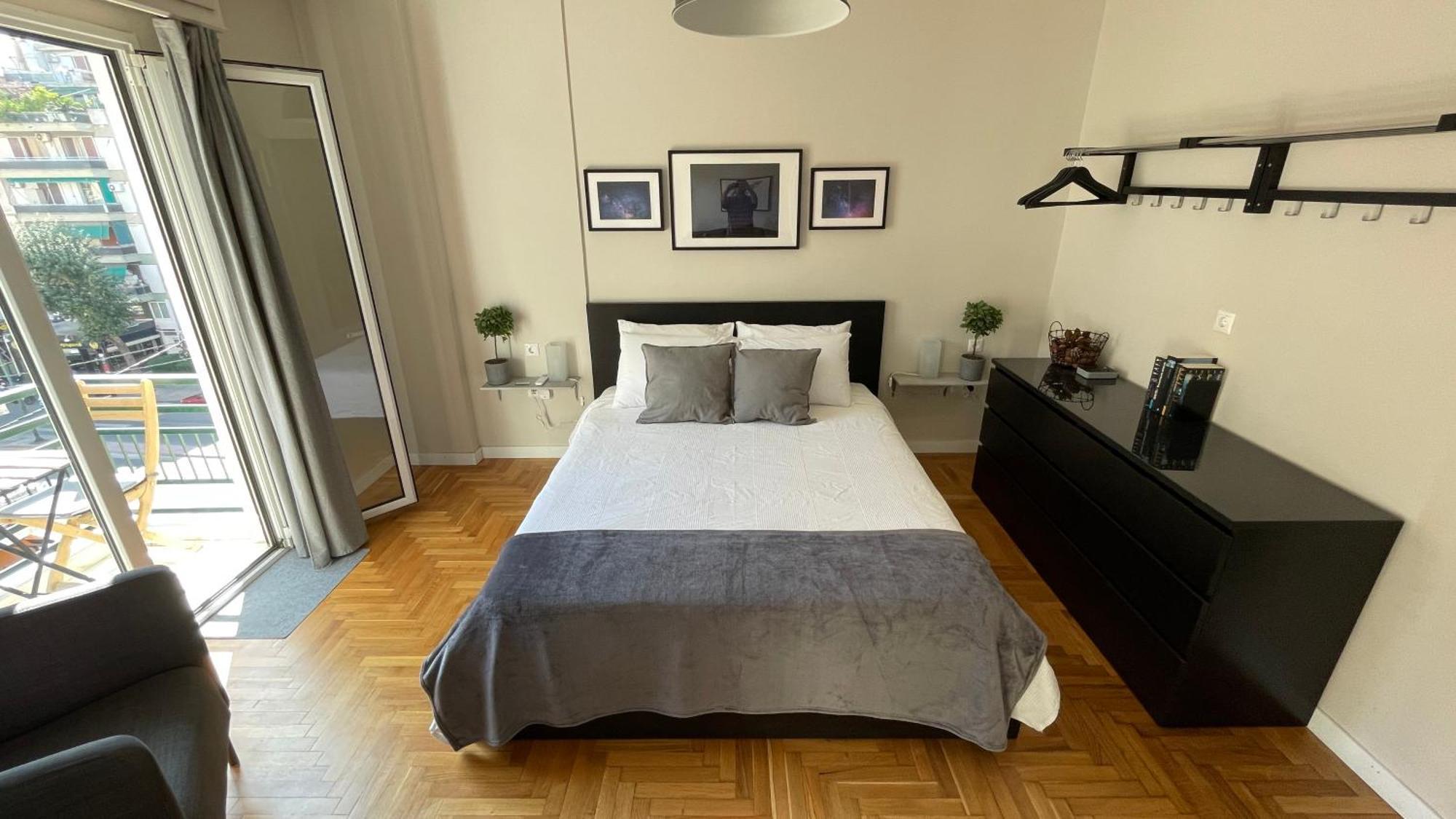 4 Newly Renovated Charming Apartments Steps From Panormou Metro Station Atenas Habitación foto