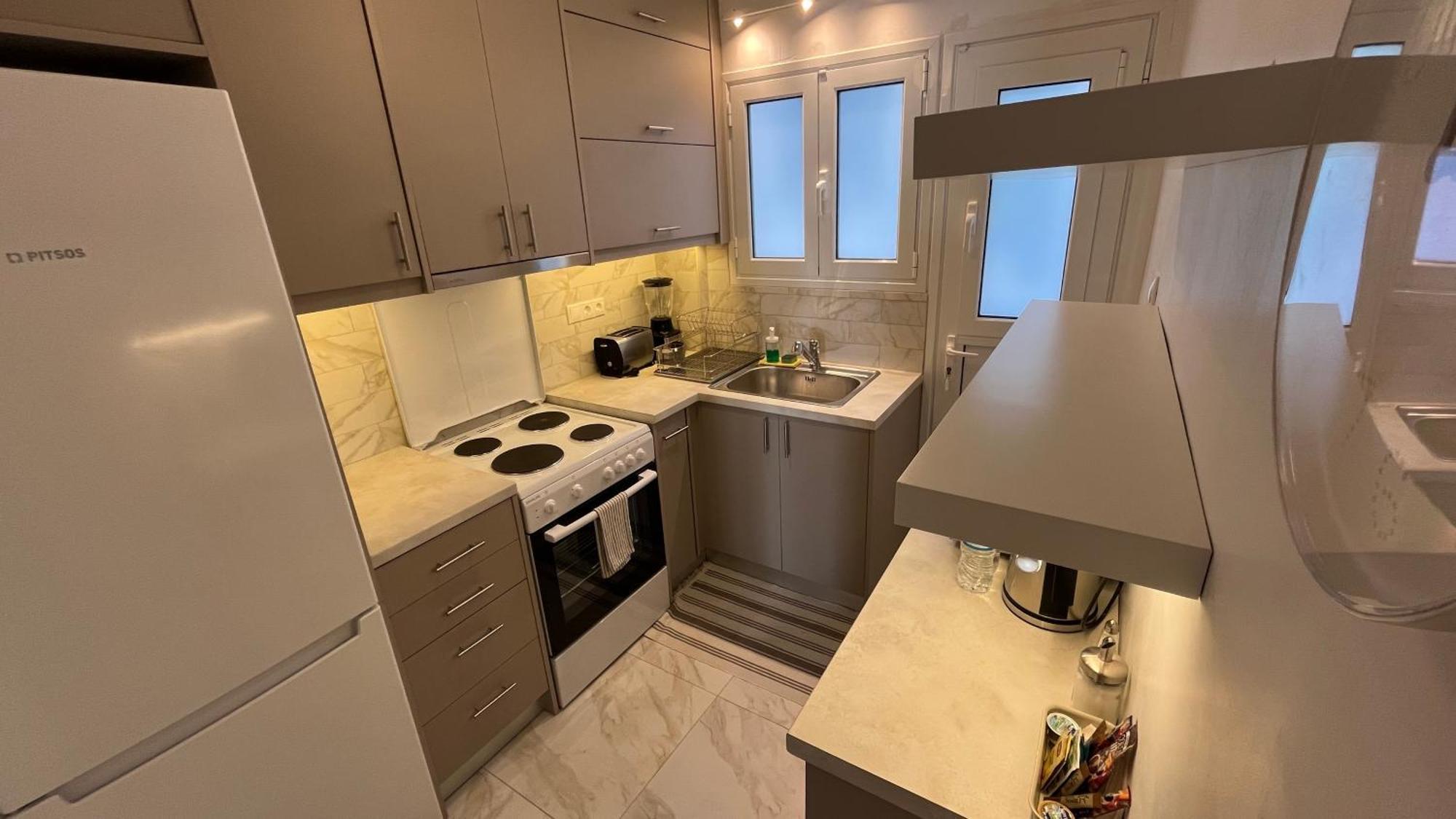 4 Newly Renovated Charming Apartments Steps From Panormou Metro Station Atenas Habitación foto