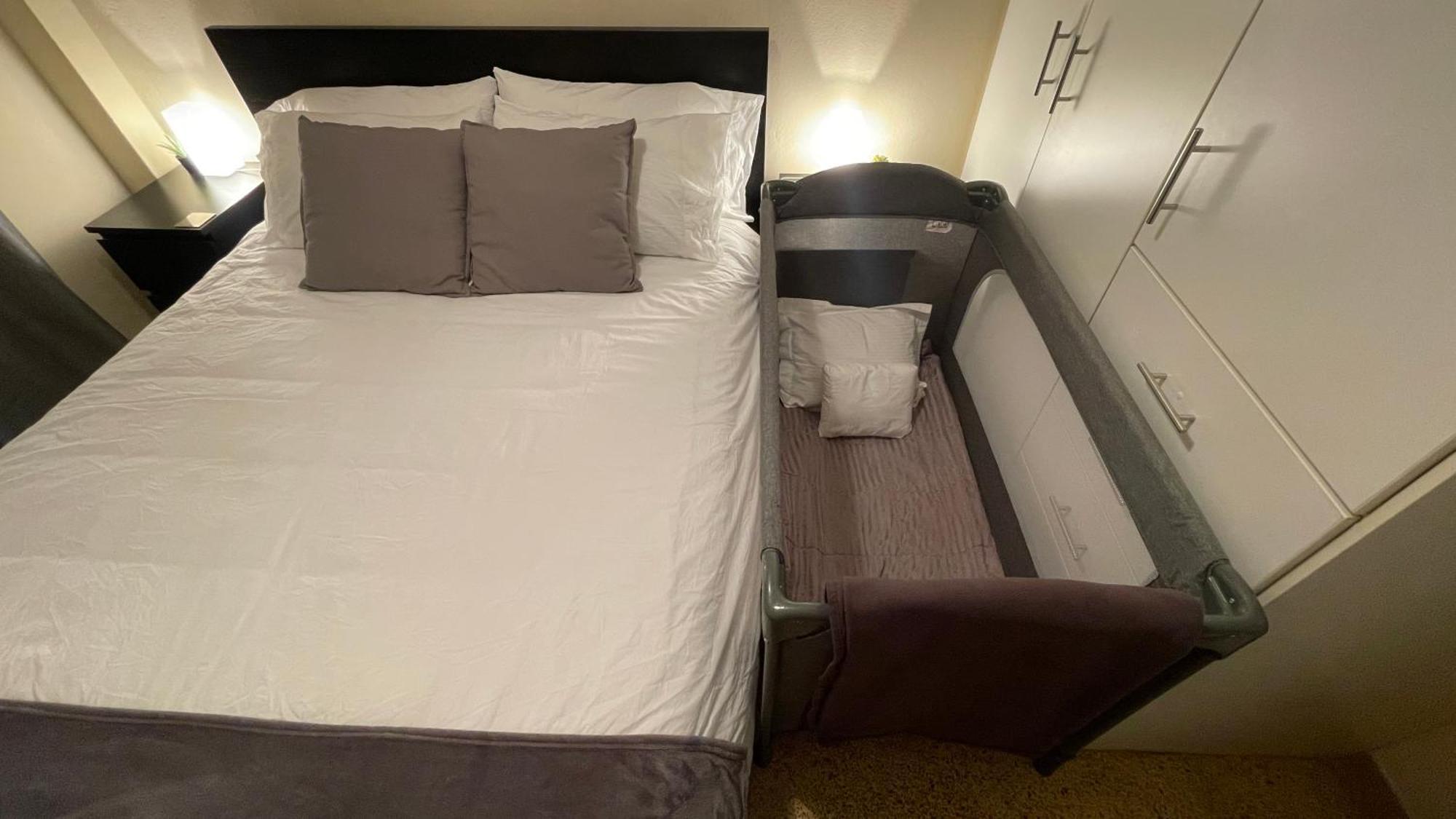 4 Newly Renovated Charming Apartments Steps From Panormou Metro Station Atenas Habitación foto