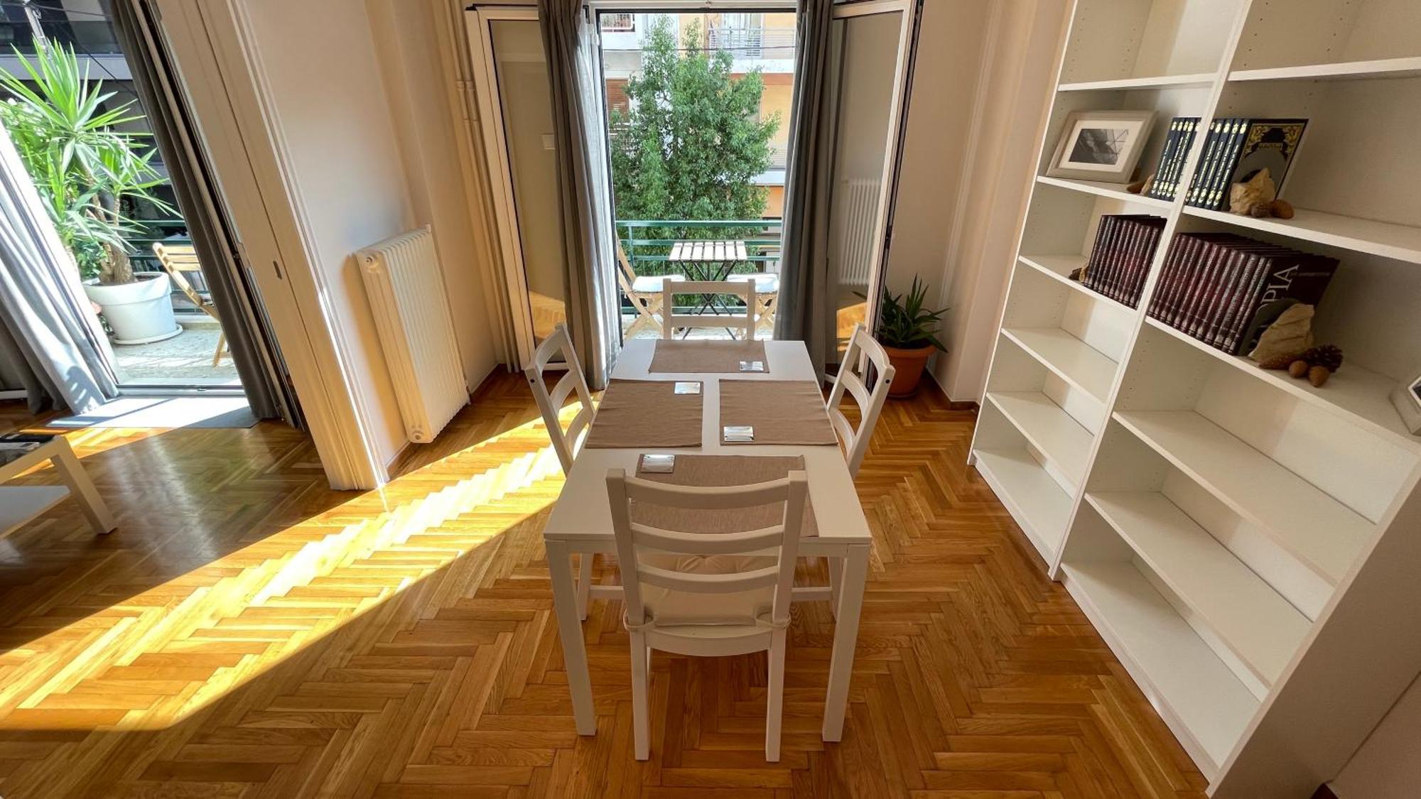 4 Newly Renovated Charming Apartments Steps From Panormou Metro Station Atenas Habitación foto